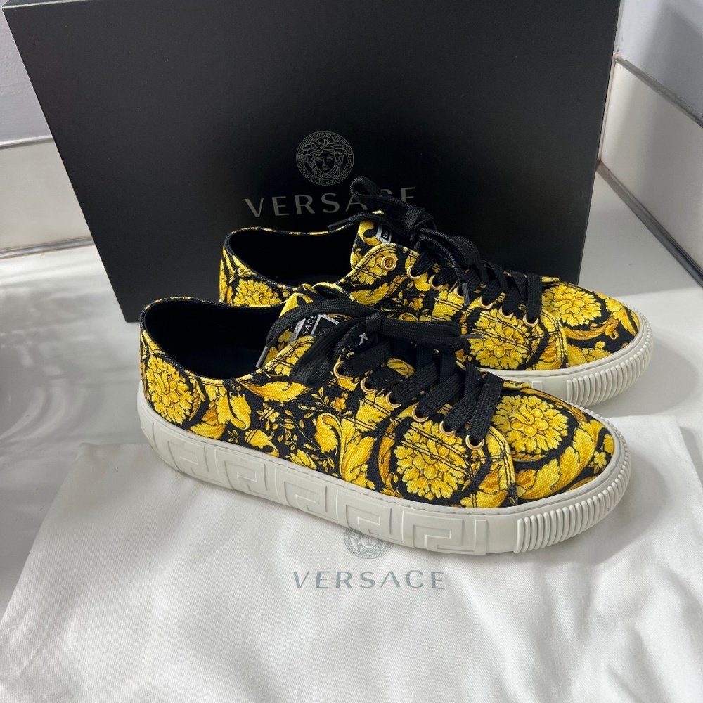 Versace canvas print sneakers